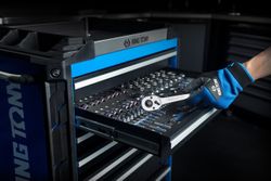 KING TONY (87SQ33-7B-BK) Тележка инструментальная, 7 выдвижных ящиков, «SQUAD», широкая