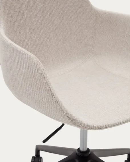 Рабочее кресло на колесиках Tissiana бежевое