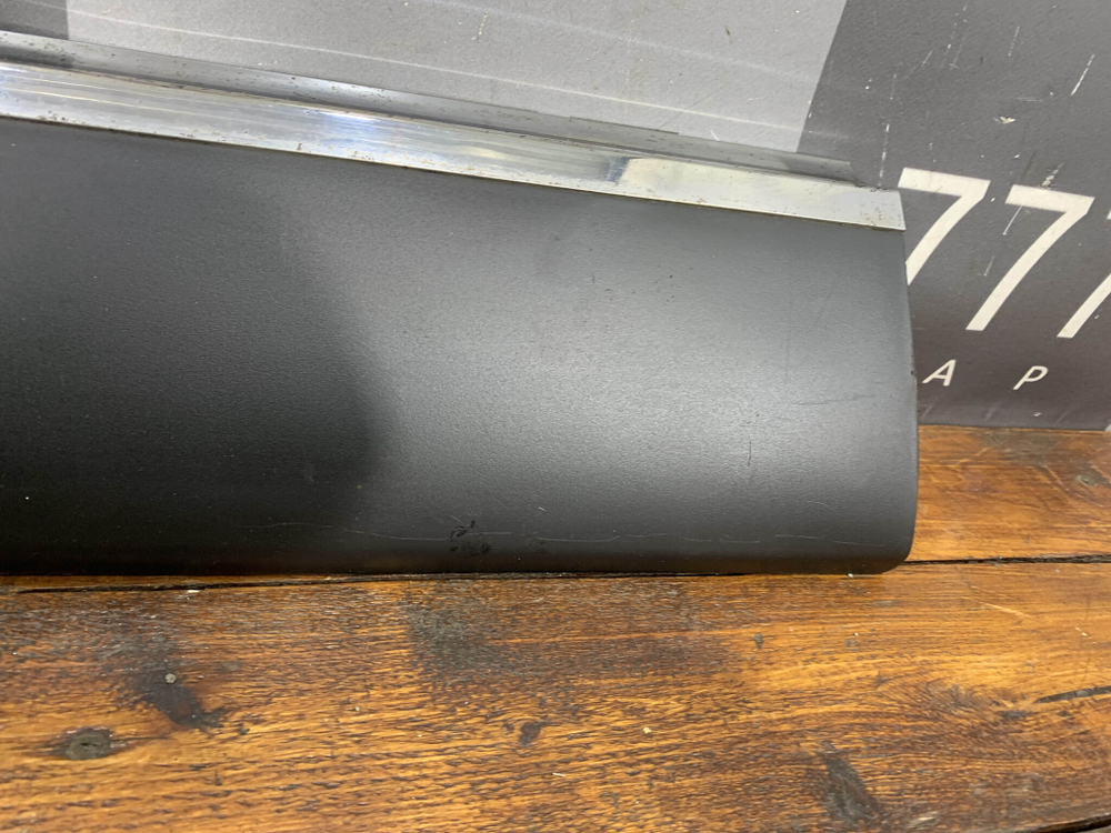 Накладка двери передней левой Kia Sorento 3 Prime (UM) 14-20 Б/У Оригинал 87721C5200