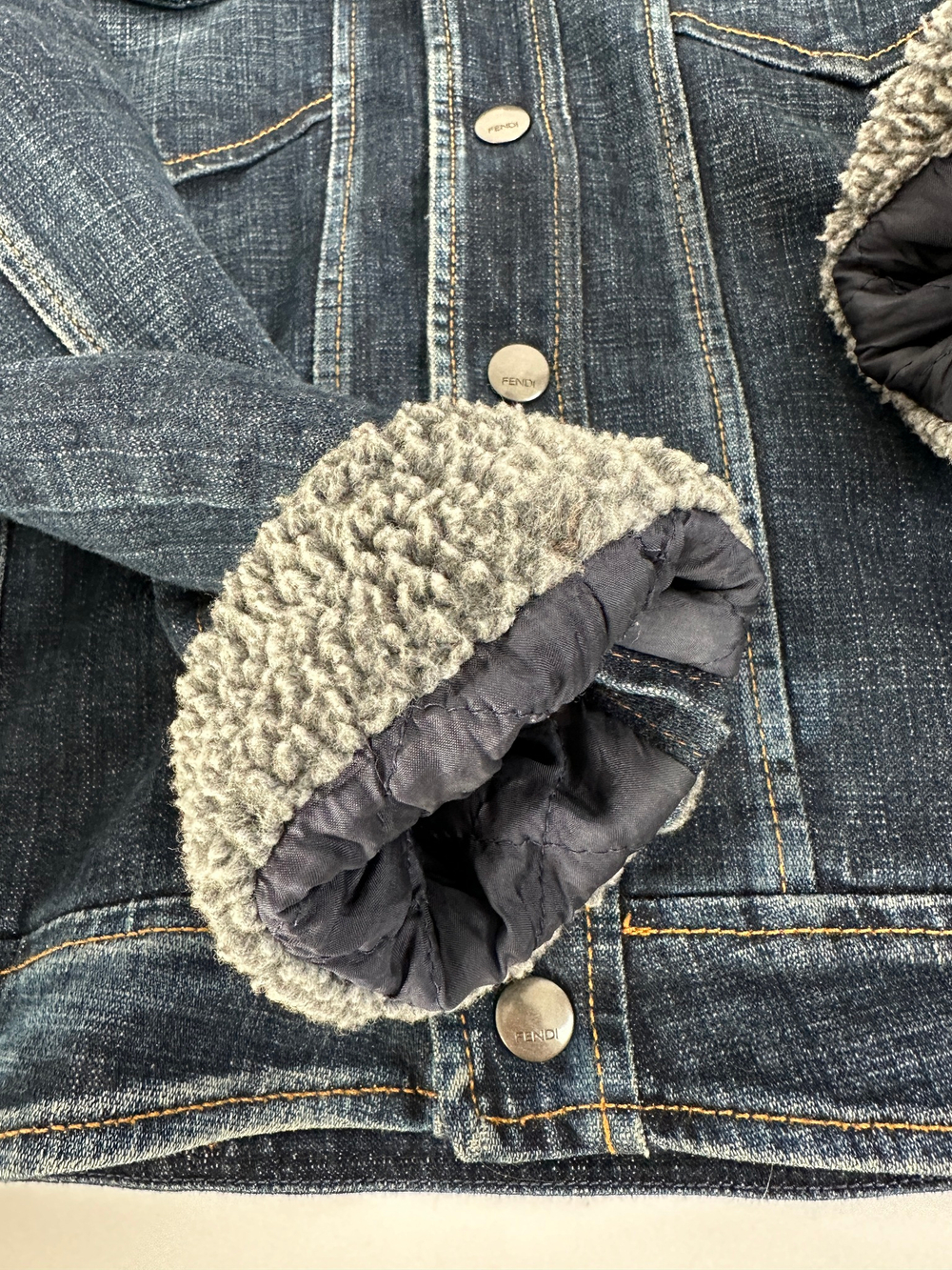 Джинсовая куртка Fendi