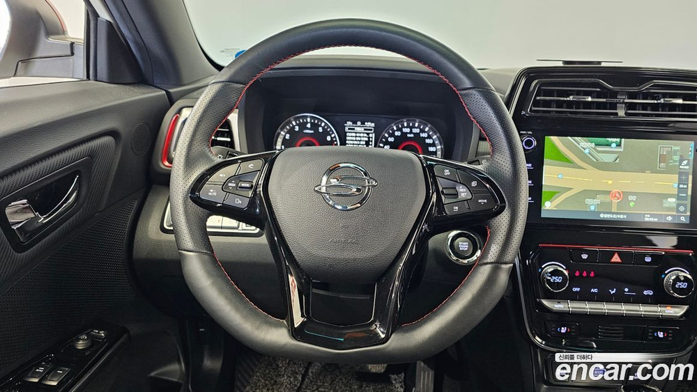 KG Mobility (Ssangyong) Very New Tivoli Бензин 1.5 2WD (05.2022)
