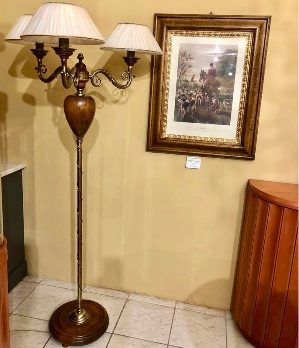 Лампа напольная 3-х рожковая