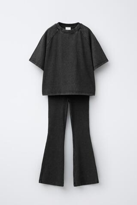 ZARA КОМПЛЕКТ ИЗ ФУТБОЛКИ HEAVY WEIGHT И ЛЕГИНСОВ GLARE RIB С ЭФФЕКТОМ ПОТЕРТОСТИ, ЧЕРНЫЙ