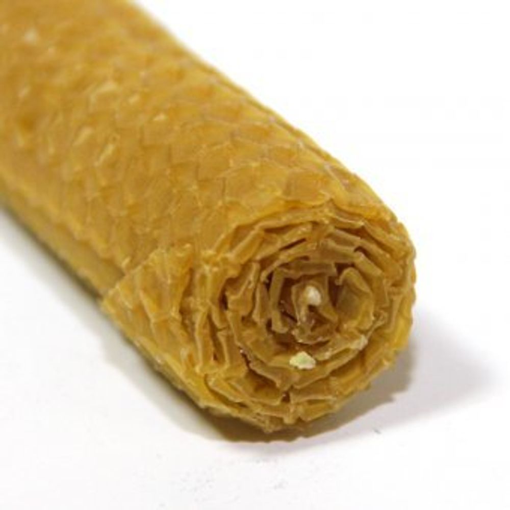 Свеча вощинная восковая.