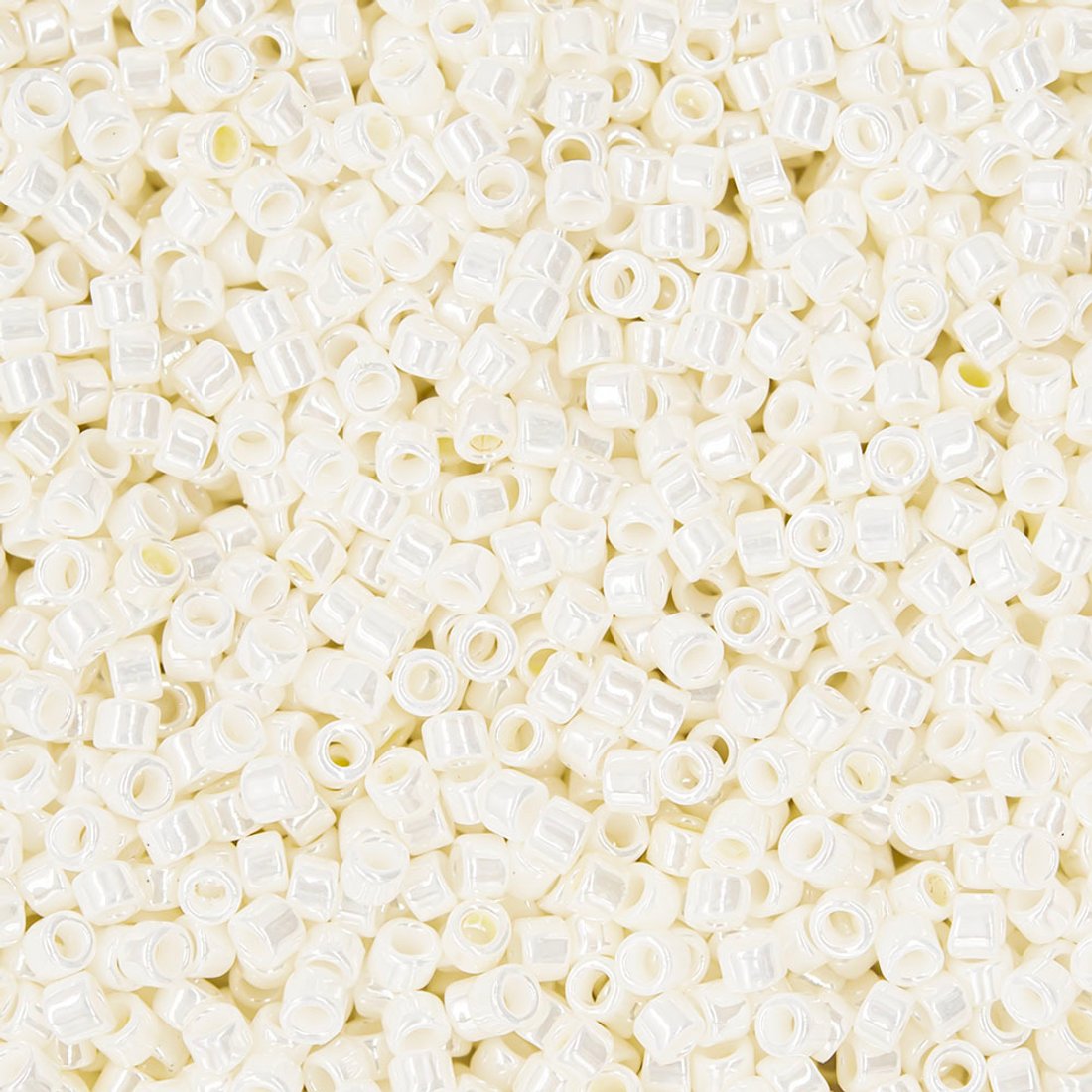 Японский бисер TOHO Treasure (№122), жемчужный глянцевый