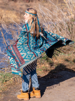 Теплый палантин с орнаментом