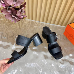 Женские сандалии Hermes Kute в черном цвете