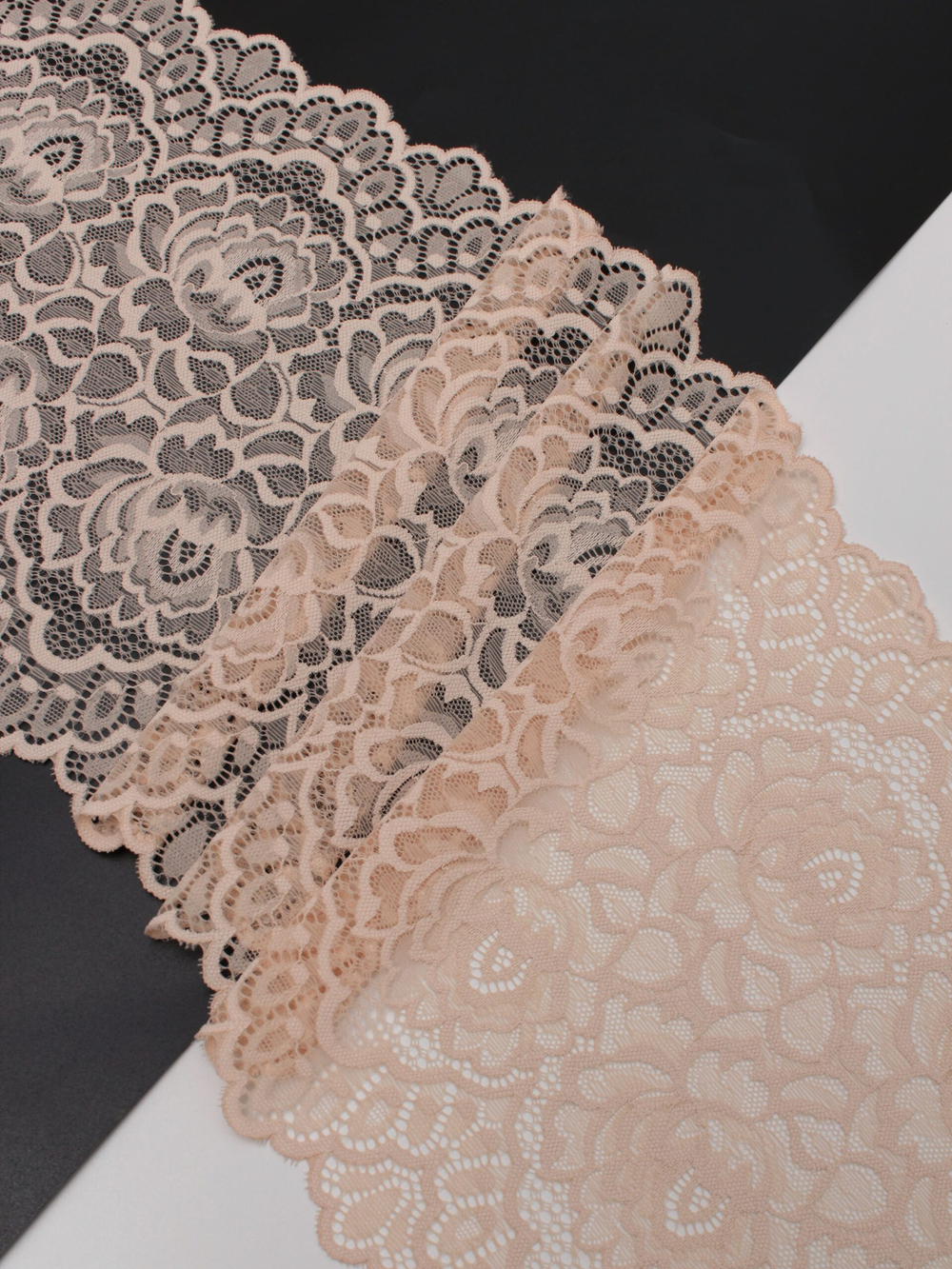 Эластичное кружево бежевое ширина 21 см