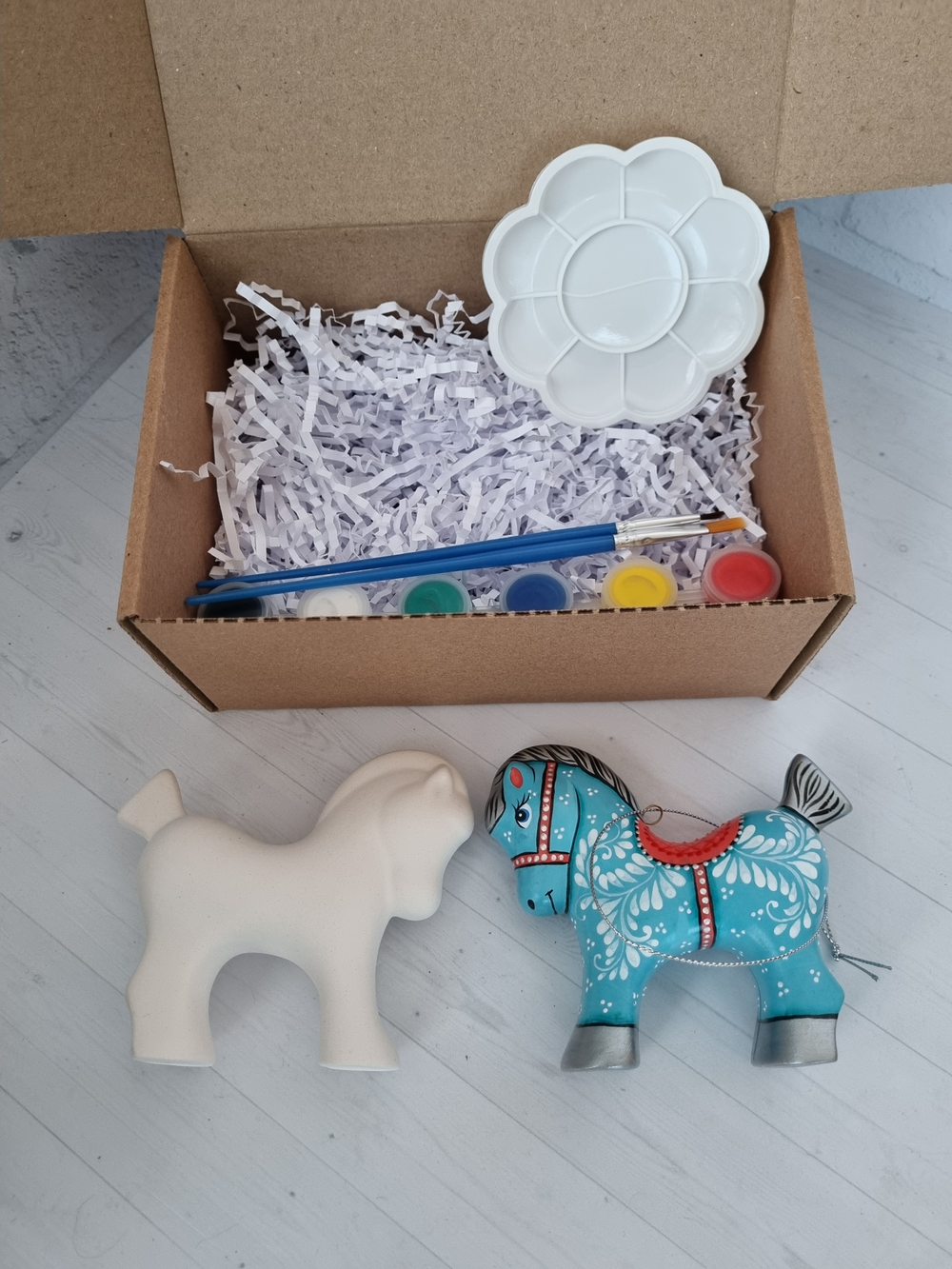 Набор для росписи с фарфоровой лошадкой