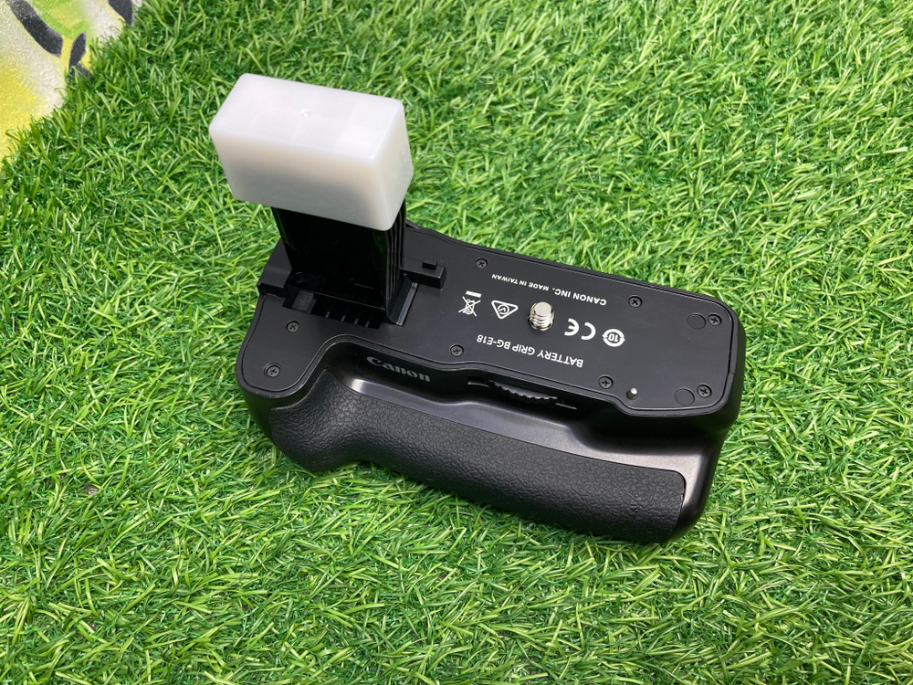 Canon BG-E18