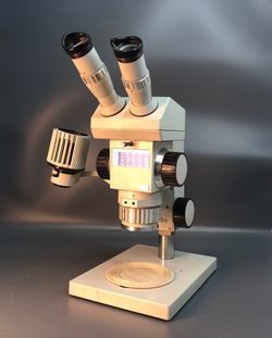 Микроскоп Carl Zeiss