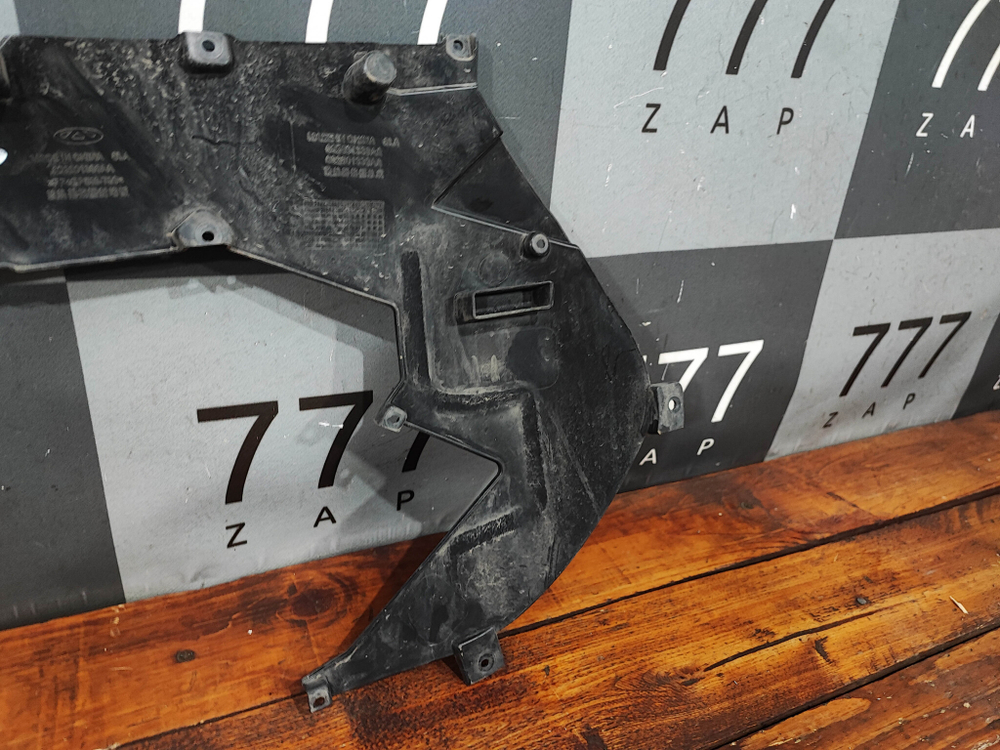 Накладка решетки радиатора Chery Tiggo 7 Pro 20-24 Б/У Оригинал 602001388AA