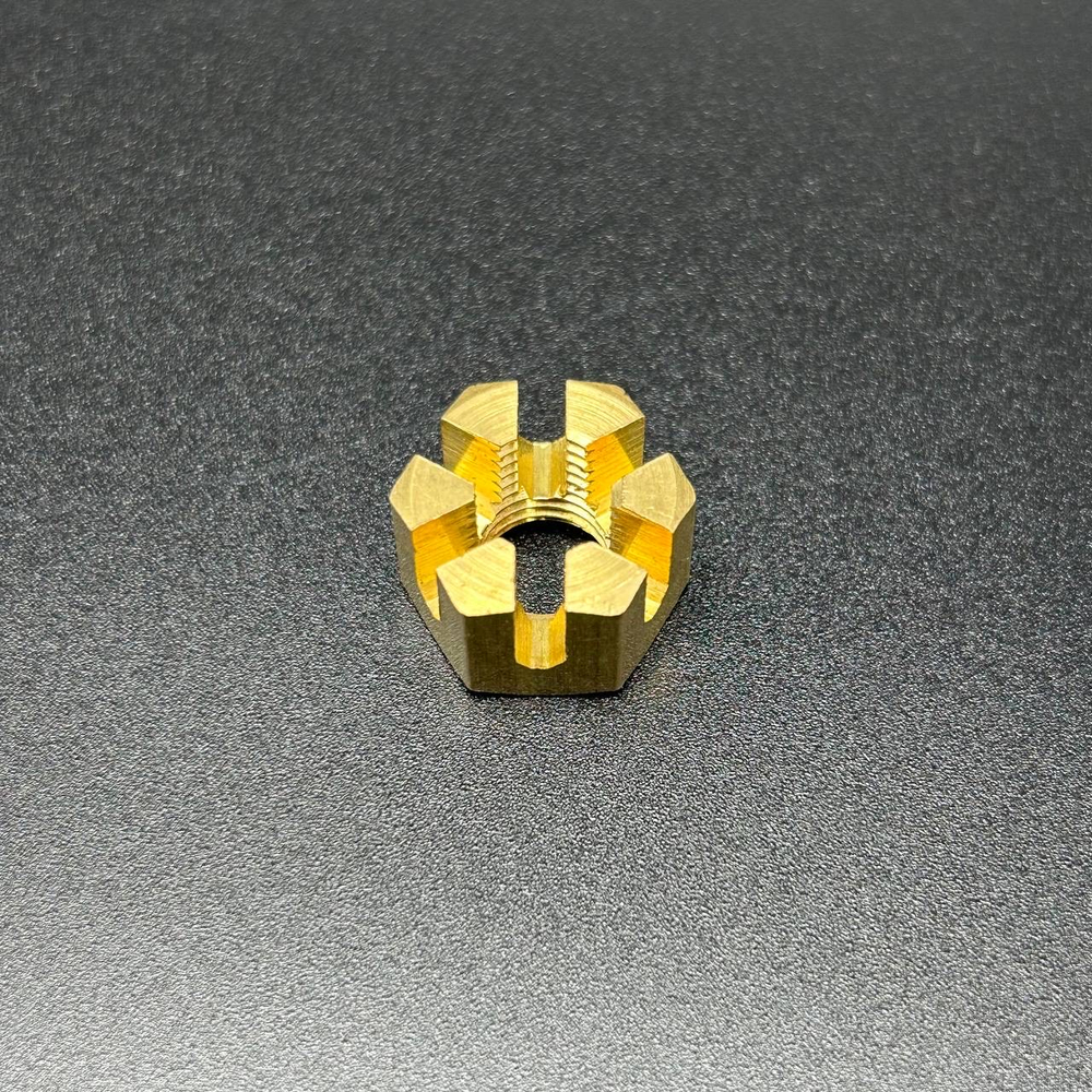 Гайка крепления гребного винта MERCURY/Tohatsu 4-9.9 (11-16147) (Quicksilver)