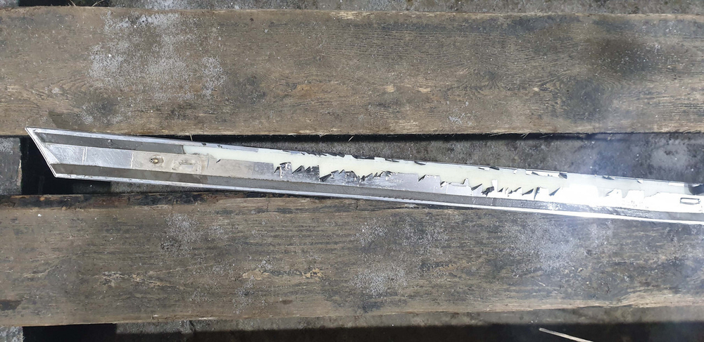 Молдинг крышки багажника Mercedes GL GLS (X166) 12-19 Б/У Оригинал A1667400093