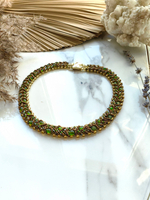 Колье из бисера "Змейка" ручной работы с камнем Хромдиопсид