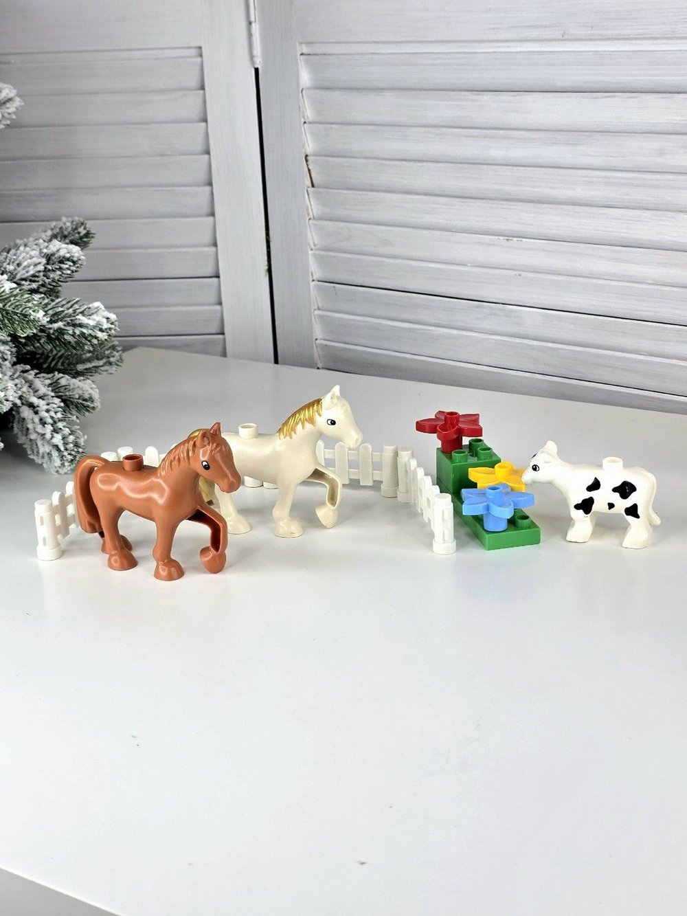 Конструктор блочный 100 деталей со столиком (100816232)