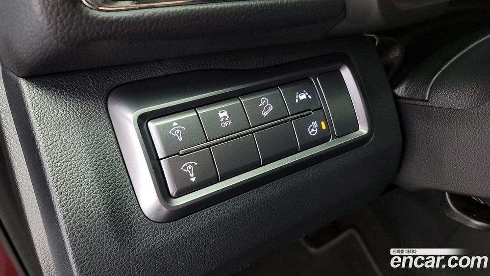 KG Mobility (Ssangyong) Very New Tivoli Бензин 1.5 2WD (05.2021)