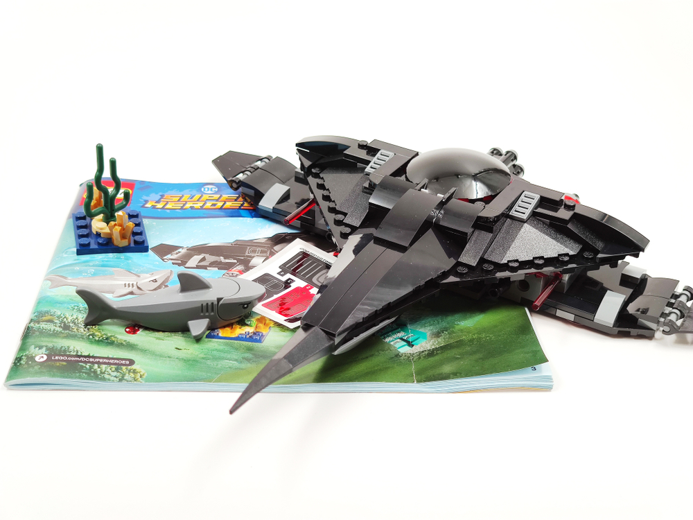 Конструктор LEGO 76095 Аквамен: Удар Черной Манты  (б/у)