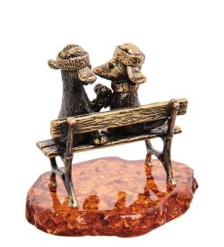 Народные промыслы AM- 326 Фигурка «Пара собак с мороженым» (латунь, янтарь)
