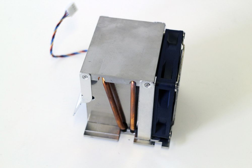 Система охлаждения IBM xSeries 206 Heatsink With Fan 39R9308