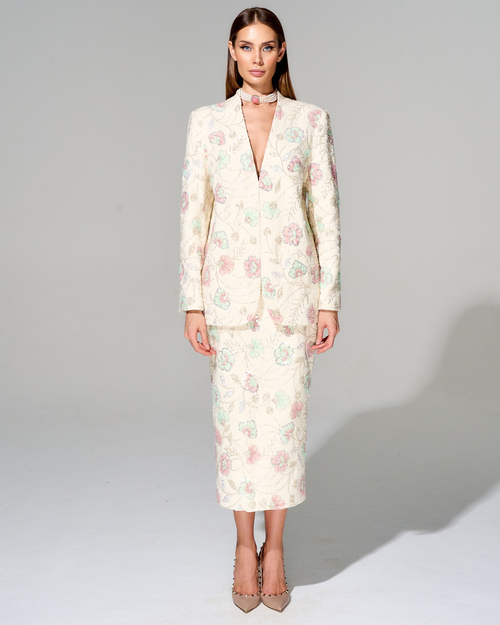 Юбка-карандаш с вышивкой ручной работы