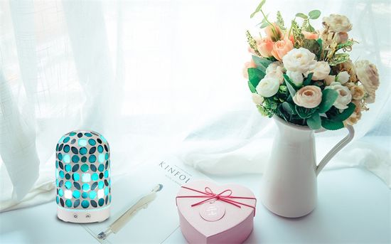 AEREM mosaic (ЭРЕМ Моэзеик ), ультразвуковой мини-увлажнитель воздуха.