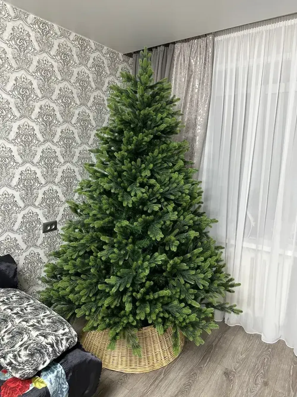 Ель искусственная «Венецианская» (Литая+пвх) 270 см / 2.7 м