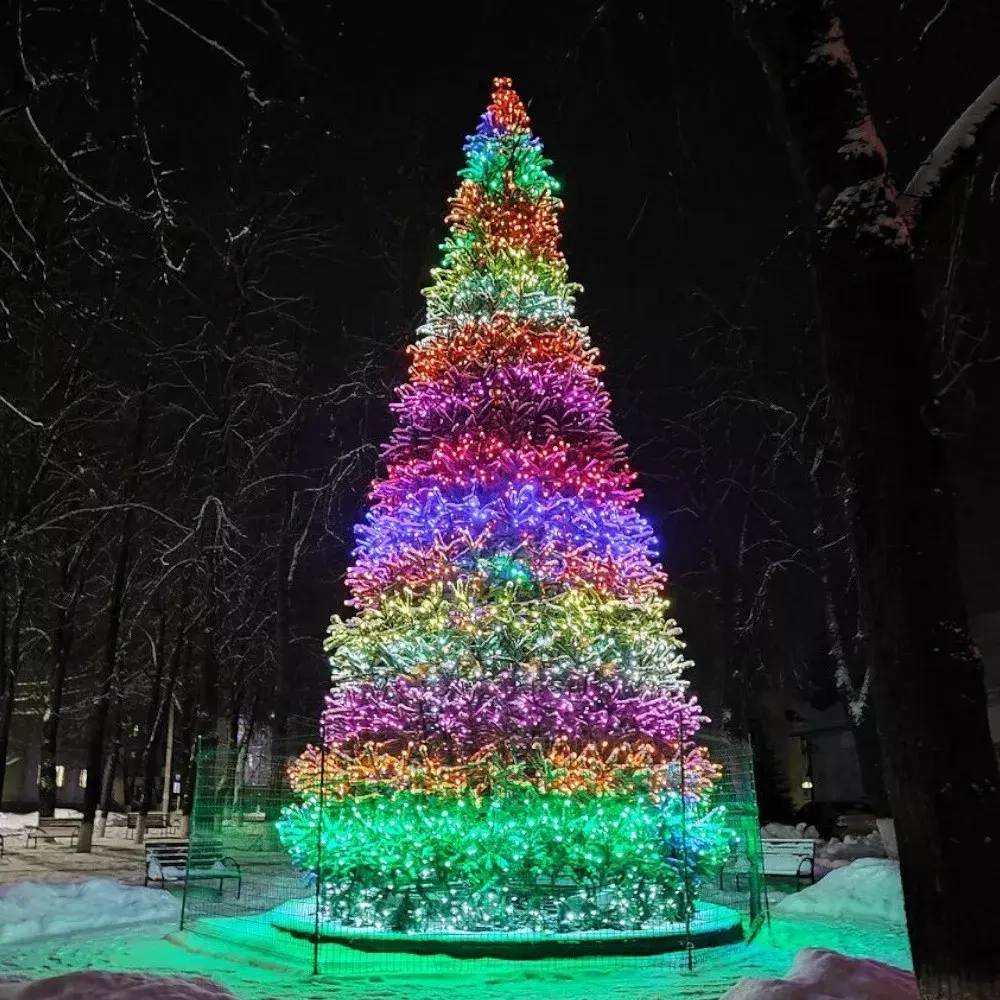Уличная светодинамическая елка Уральская зеленая 9 м., каркасная, ПВХ, Green Trees (GT9URPVCLED)