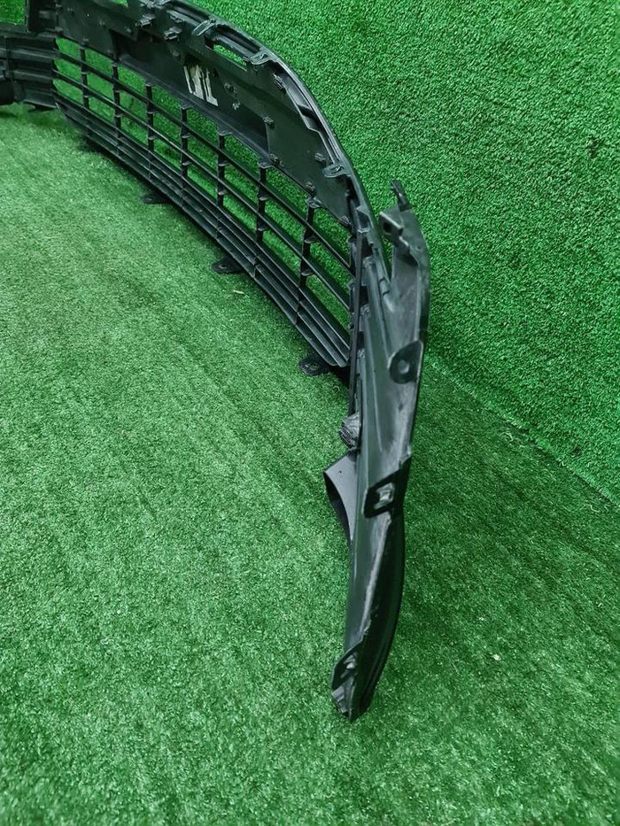 Решетка переднего бампера Toyota Camry xv70 20-нв