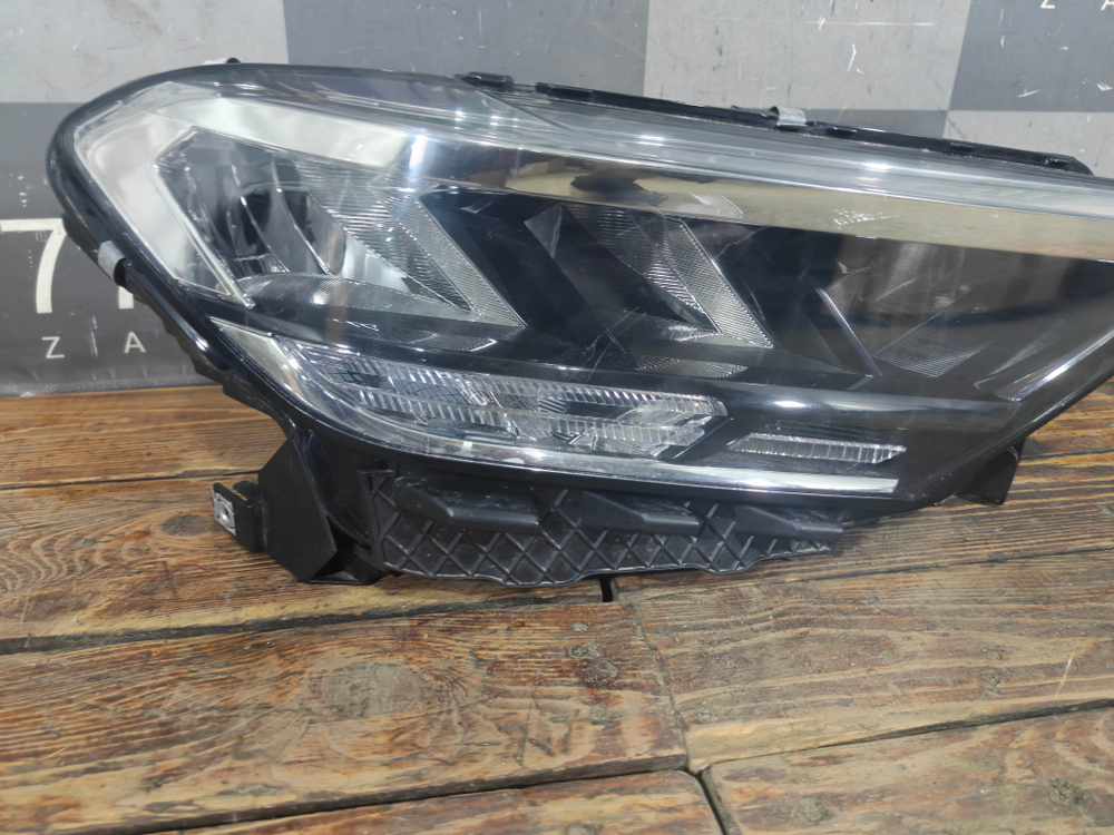 Фара правая LED Volkswagen Polo 6 20-нв Б/У Оригинал 6N5941006A