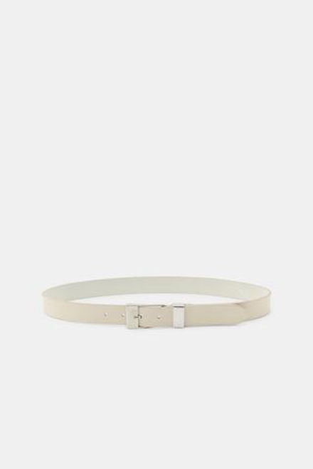 ZARA ОДНОТОННЫЙ РЕМЕНЬ ИЗ 100% КОЖИ С КВАДРАТНОЙ ПРЯЖКОЙ, ЭКРЮ