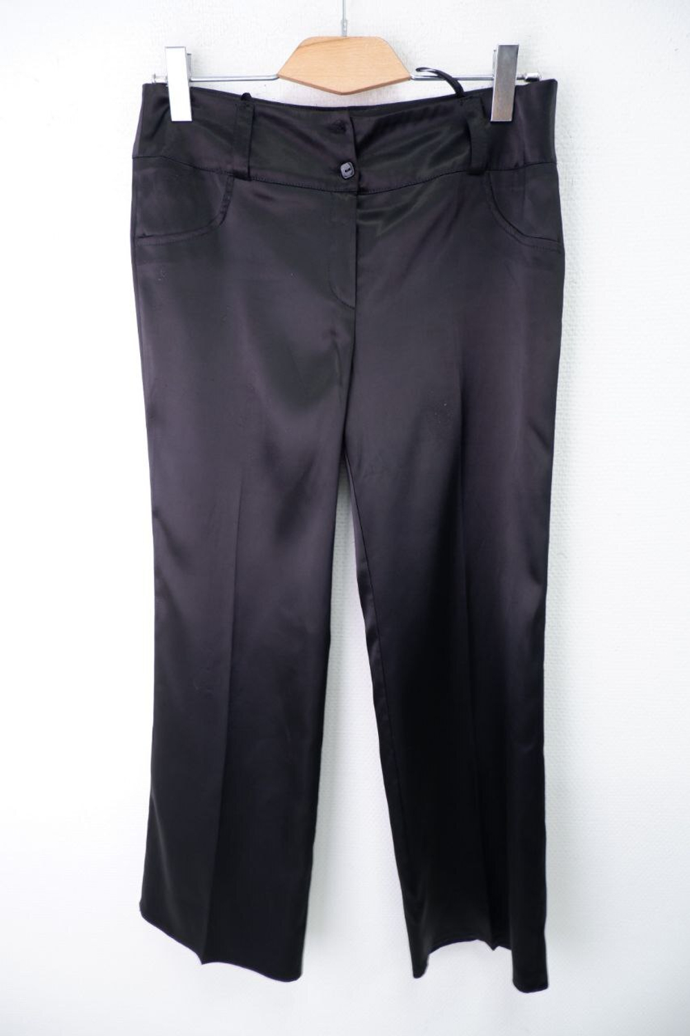 Брюки атласные 50 размер, с браком