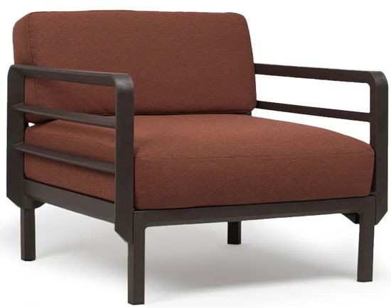 Кресло пластиковое с подушками Maximo Poltrona цвет терра/корица