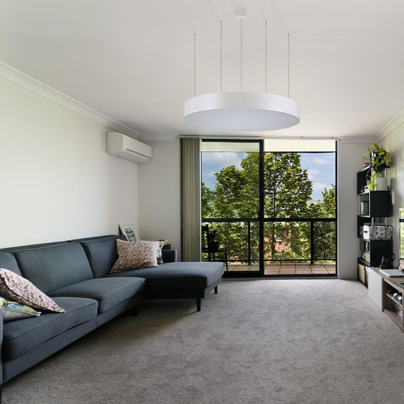 Подвесной светодиодный светильник Divinare 8021/96 SP-1