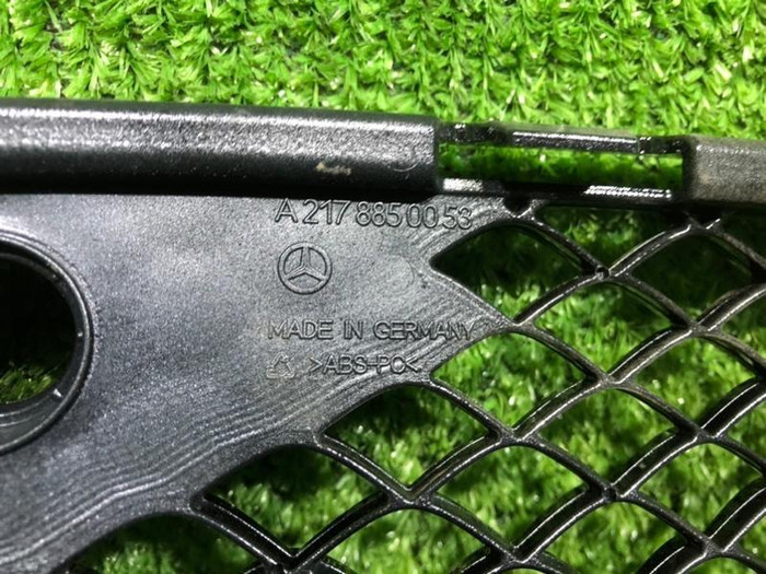 Решетка переднего бампера Mercedes S C217 (2013-2017) AMG