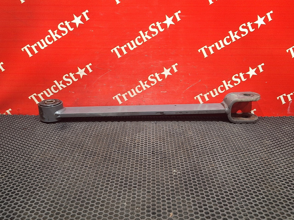 Стойка переднего стабилизатора 2018г