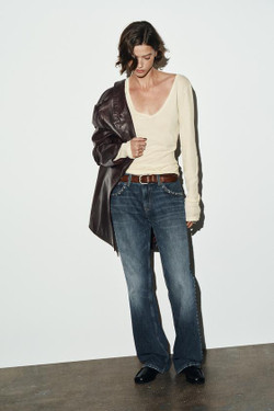 ZARA ДЖИНСЫ TRF SLUNG С НИЗКОЙ ПОСАДКОЙ И ЗАКЛЕПКАМИ, СИНИЙ