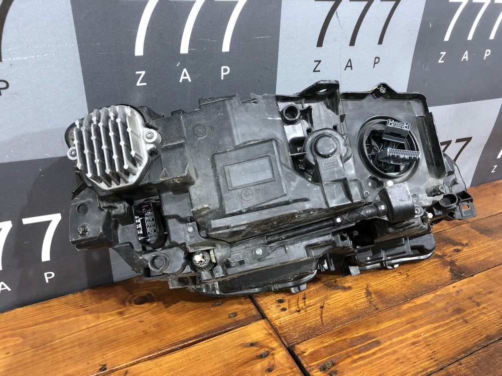 Фара левая Volvo S90 2 / V90 16-22 Б/У Оригинал 31655186