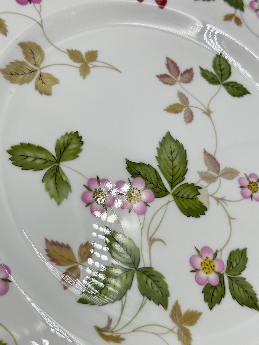 Тарелка 27,5см Wedgwood, Wild Strawberry