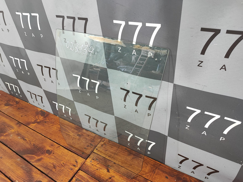 Стекло двери задней левой Suzuki Grand Vitara 1 98-05 Б/У Оригинал 8454665D00