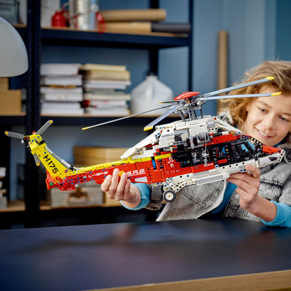 Конструктор LEGO Technic 42145 Спасательный вертолет Airbus H175