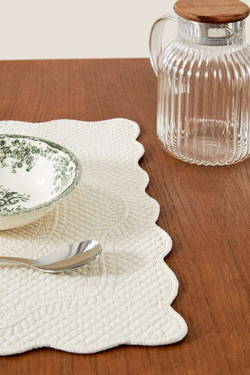 ZARA HOME САЛФЕТКА ИЗ СТЕГАНОГО ТРИКОТАЖА, СВЕТЛО-БЕЖЕВЫЙ