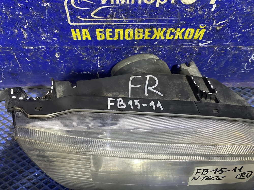 Фара передняя правая NISSAN SUNNY 2000