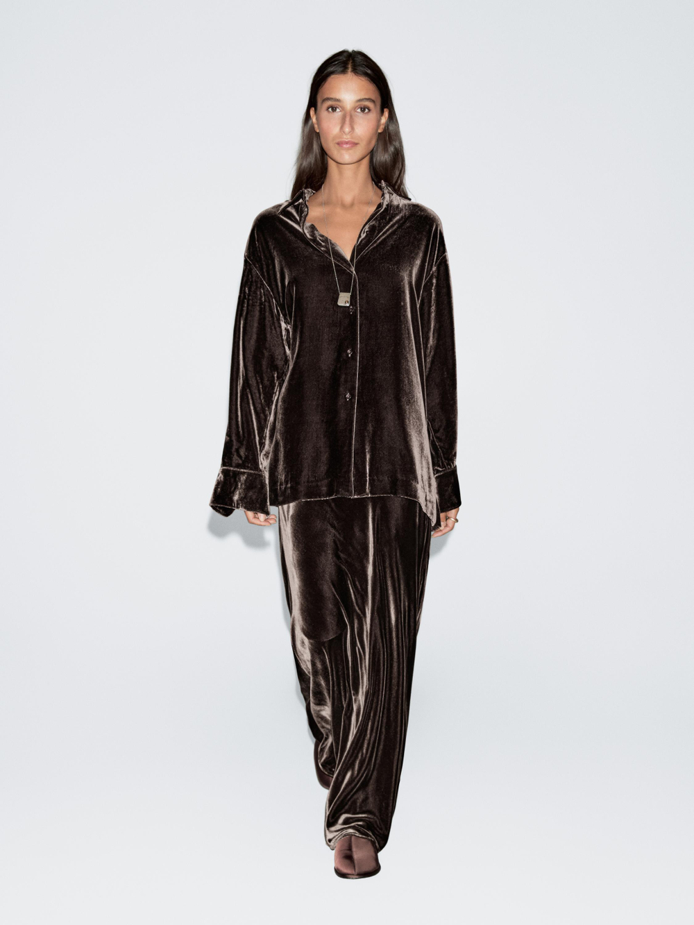 Massimo Dutti Длинная расклешенная юбка из бархата, коричневый