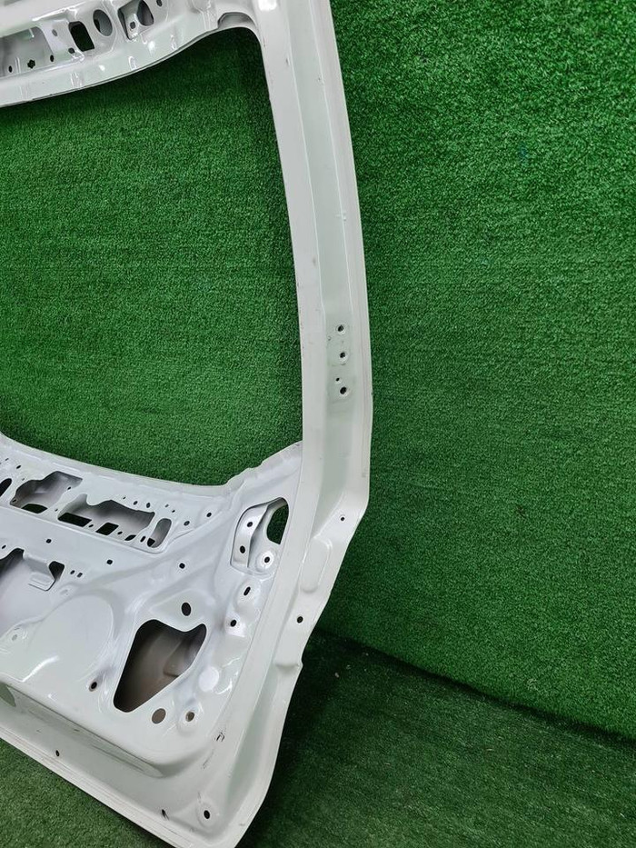 Крышка багажника Toyota C-HR (2016-2023)