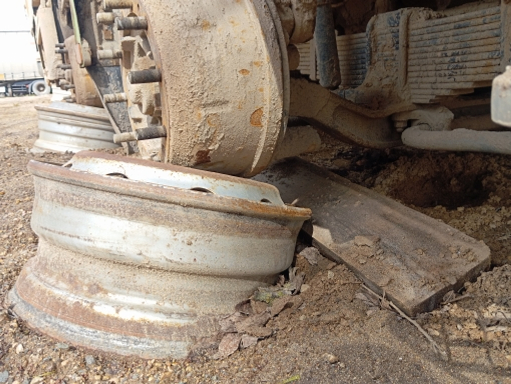 Shacman (Shaanxi) SX* 8x4 Самосвал SX33186W366C (Дизельный, 10,8 л, 441 л.с., МТ)