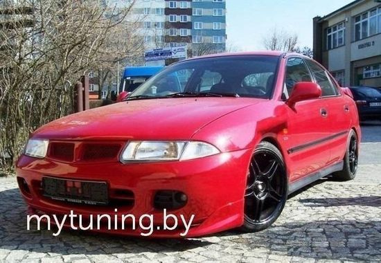 Накладка переднего бампера Mitsubishi Carisma I