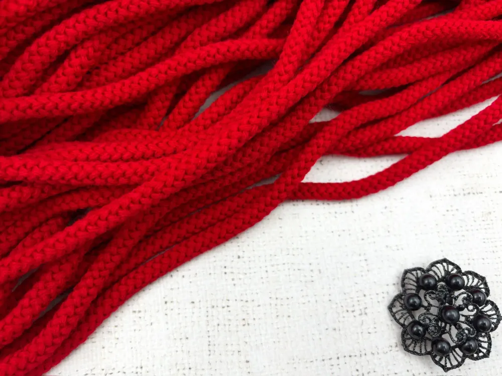 Шнур круглый полиэфир, d 9 мм, 1с-90, красный