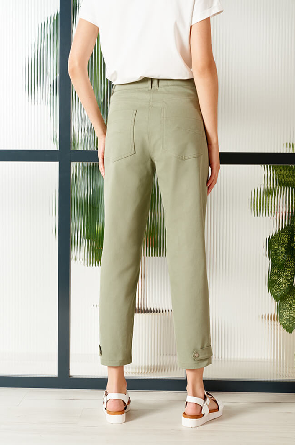 3900 Брюки женские (хаки)