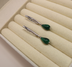 Серьги бижутерия с натуральным малахитом «Малахитовый силуэт»